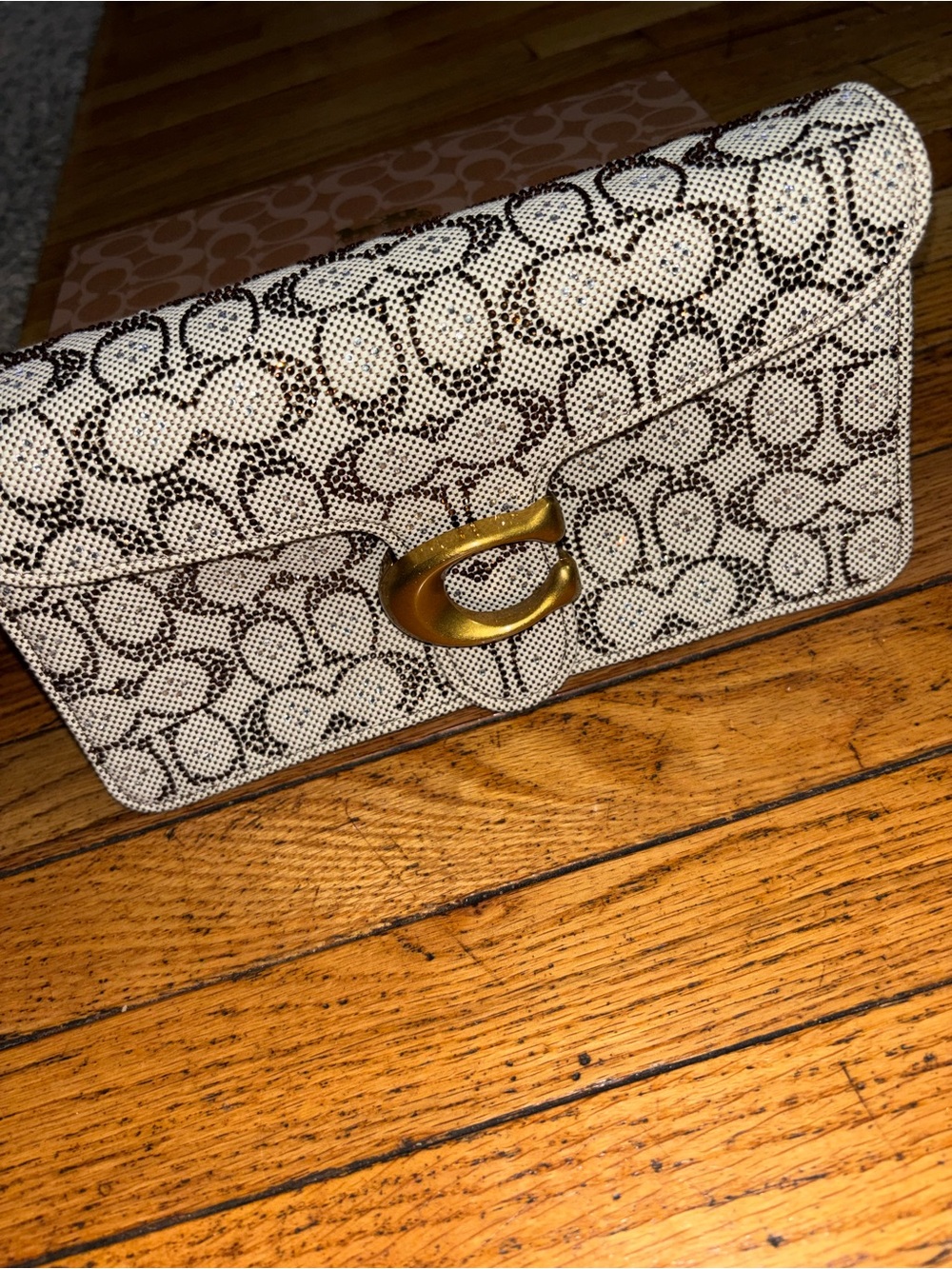Coach Signature Canvas Crossbody Wallet in Chalk/Black with Gold Hardware dupe